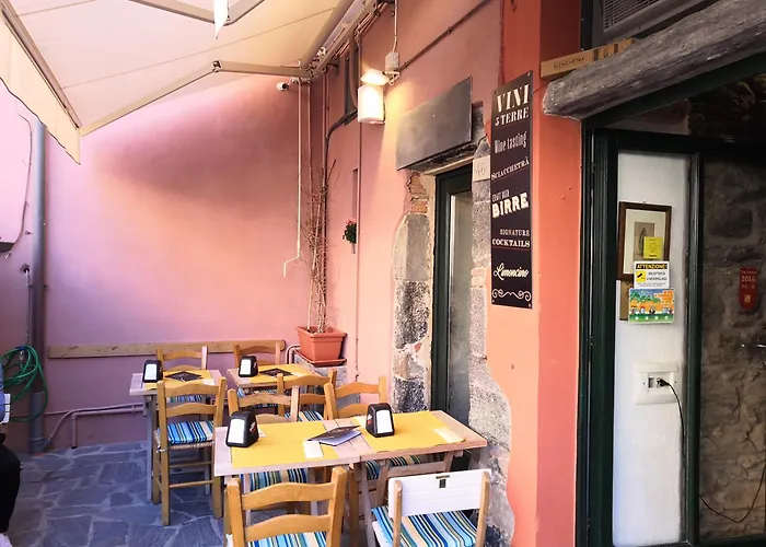 Rollando Pensión Vernazza