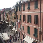 Rollando